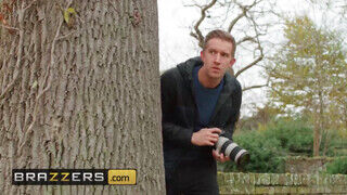 Brazzers - Anna Bailey a izgató angol milf