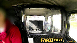 Jessica vágyik a taxis farkára