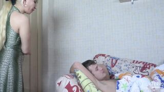 Anyu te mi a brét csinálsz?