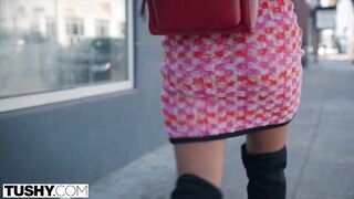 Zoe Bloom élvezi ha popó lyukba szexelik