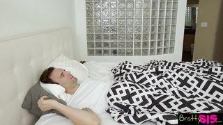 Perverz fiatal maca a nevelő faterjával kufircol
