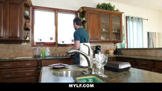 Mylf - Cali Lee a vadító latina milf