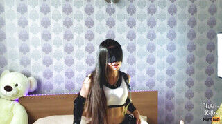 Hatalmas kannás cosplayes pipi peckezik