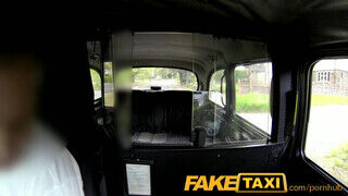 FakeTaxi - nagy cicis milf kufircolása