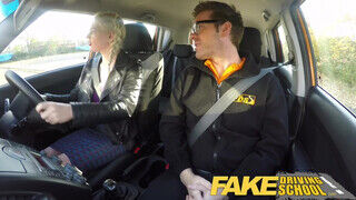 Fake Driving School - bögyös piercinges világos szőke cunci