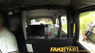 FakeTaxi - légiutas kísérő inkább szégecizett arca