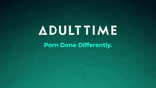 ADULT TIME - pinanyalás a tanári szobában