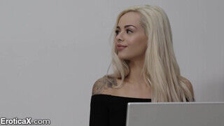 EroticaX - Elsa Jean dugni akar a főnökkel