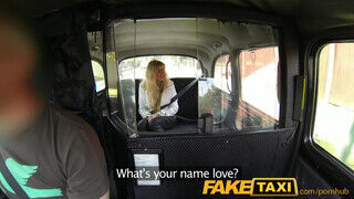 FakeTaxi szőrös punás vörös nőci