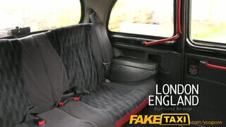 FakeTaxi - szűk pinájú nag kannás szuka