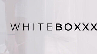 WHITEBOXXX - Clea Gaultier a csábos francia csajszika