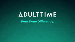 ADULT TIME - Bombázó gigantikus mellű masszőr