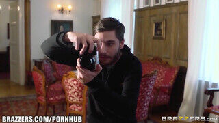 Brazzers - ha kettyinteni is akarsz a fotóssal
