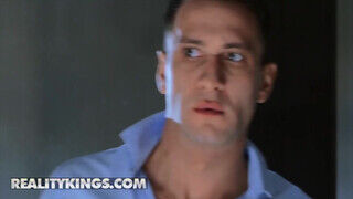 Reality Kings – Lara De Santis segg lyukba is engedi
