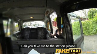 FakeTaxi - Gina Snake a kolumbiai milf