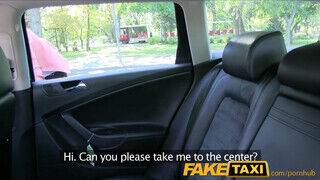 FakeTaxi - Zsenge tinédzser csajszika a hátsó ülésen