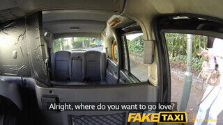 FakeTaxi - Szép fenekű tinédzser a motorháztetőn