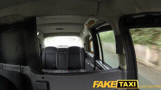 FakeTaxi - szívdöglesztő amerikai lány gigászi mellekkel