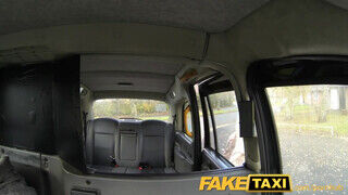 FakeTaxi - brutáljó világos szőke csajszika szenvedélyes fehérneműben