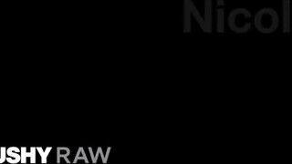 TUSHYRAW - Nicole Aria popsija bekúrva