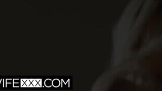 HotwifeXXX - Natalia Queen kedveli a hatalmas dárdát