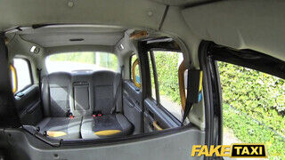 Fake Taxi - Eva Johnson imádja a óriási péniszt