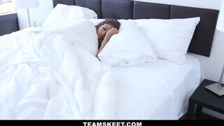 TeamSkeet - Rebel Lynn kora reggeli menete