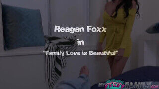 Reagan Foxx a kefélni akaró mostoha anya