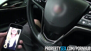 PropertySex - fullos kicsike ingatlanos pipi