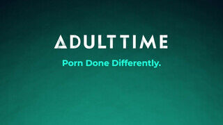 ADULT TIME - Goldie Glock seggbe is baszva