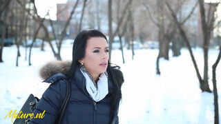 Shalina Devine a szuper gyönyörű milf
