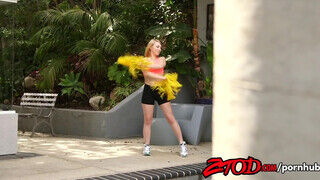 Cheerleader csaj megkettyintve