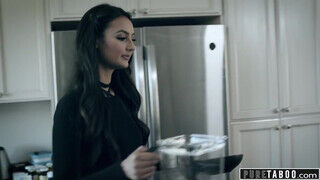 PURE TABOO - Eliza Ibarra a szomszéd pacákkal kúr