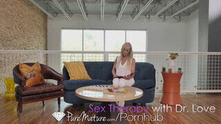 PUREMATURE - Brandi Love a óriási cicis világos szőke milf