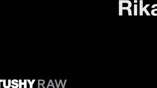 TUSHYRAW - Rika seggel lovagolja meg a gigászi rúdat