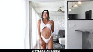 LittleAsians - óriási cicis kóreai lányka