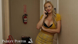 Naughty America - Paisley Porter alaposan megdöngetve