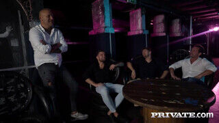 Private com - Tiffany Rousso és Cherry Kiss négy palival kúr