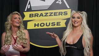 BRAZZERS - Luna Star extrém pózokban baszik
