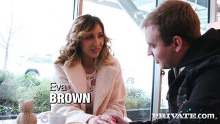 Private com - Eva Brown három csoki sráccal kúr