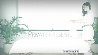 PrivateBlack - Julia Rocka a csábos masszőr maca