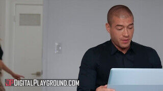 Digital Playground - Kimmy Granger nyaraláson is kufircolni akar