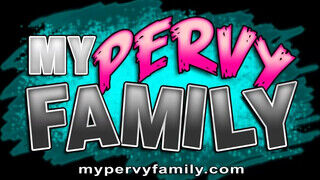 Slimthick Vic nagyon kettyinteni akart már - MyPervyFamily