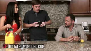 Digital Playground - Eva Lovia és Aria Alexander édeshármasban közösülnek