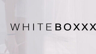 WHITEBOXXX - Francys Belle a gigantikus csöcsű gádzsi