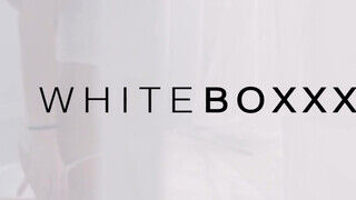 WHITEBOXXX - csodaszép, szexi szuka az ágyban