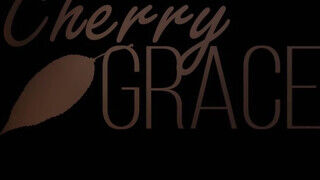 Cherry Grace nagyon vonzó fehérneműben