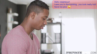 Private Interracial - Anita Bellini kinyalva és megkúrva