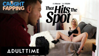 ADULT TIME - Kit Mercer lyuka kivánta a fügyit