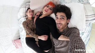 Vad otthoni édeshármas amatőr baszás kiborotvált buxa nélkül tabuk